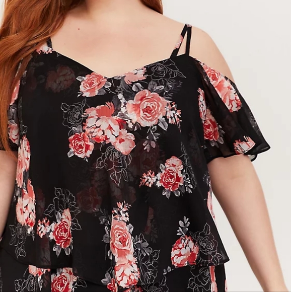 torrid Tops - TORRID CHIFFON HANKY HEM COLD SHOULDER TOP Black Floral Plus size 4